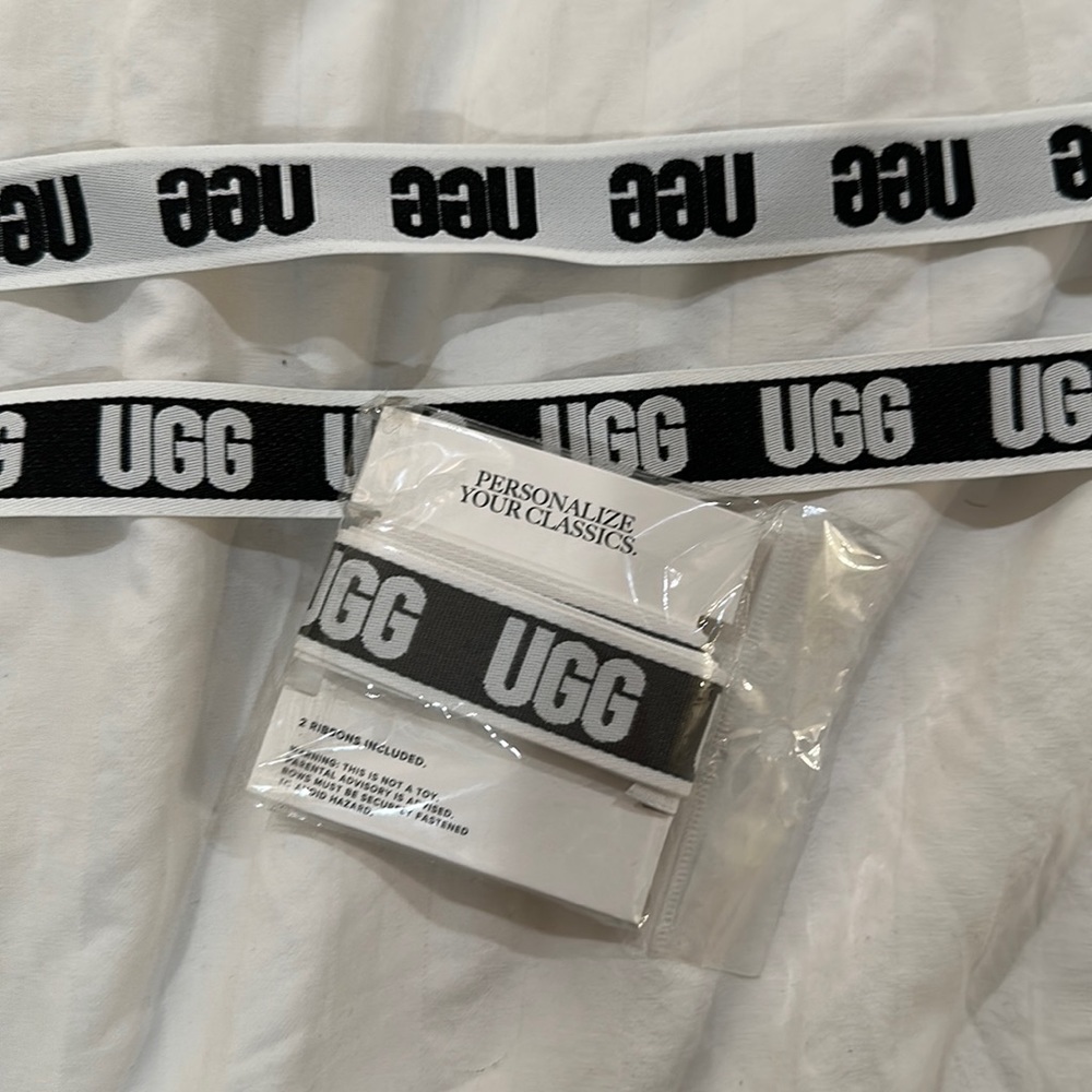 Uggs laces 2 sets